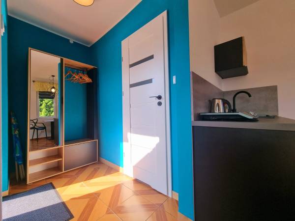 Pokój 2 os. z łazienką I aneksem kuchennym 