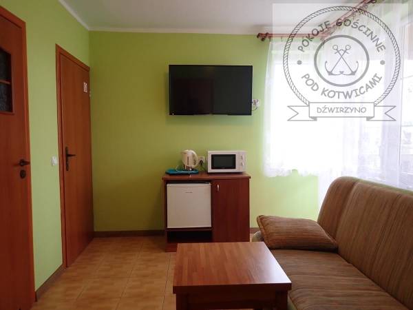 Apartament nr 1 typu studio, 2 pokojowy, z mini aneksem kuchennym, z łazienką i zadaszonym balkonem