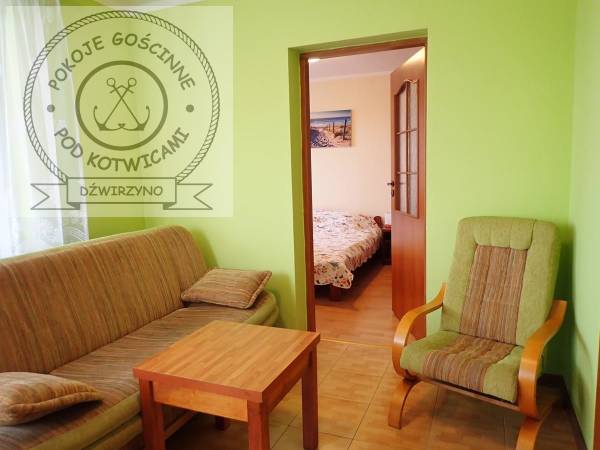 Apartament nr 1 typu studio, 2 pokojowy, z mini aneksem kuchennym, z łazienką i zadaszonym balkonem