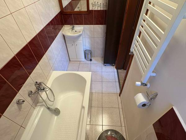 Domek nad górskim potokiem (u Doroty)