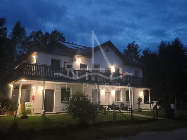Apartamenty nocą