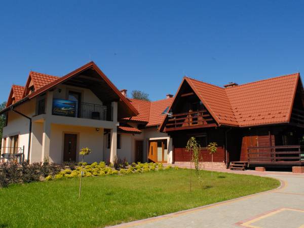 Dom z apartamentami Powrócisz Tu