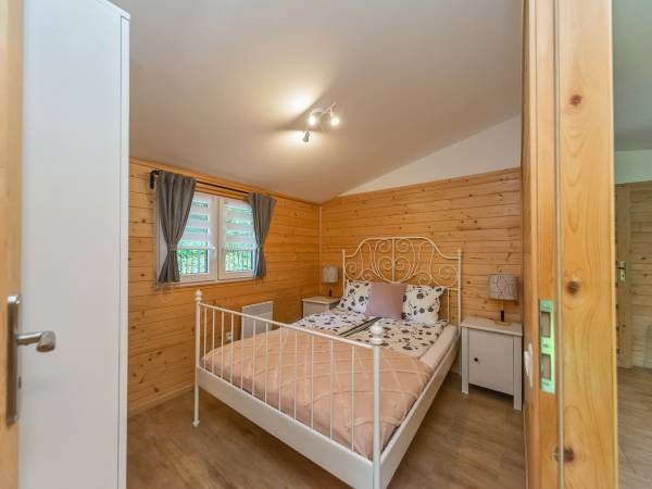 Domek nr1 Romanówka z jacuzzi