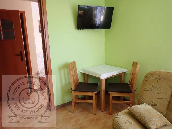 Apartament nr 2 typu studio, 2 pokojowy, z mini aneksem kuchennym, z łazienką i zadaszonym balkonem
