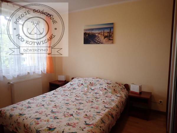 Apartament nr 1 typu studio, 2 pokojowy, z mini aneksem kuchennym, z łazienką i zadaszonym balkonem