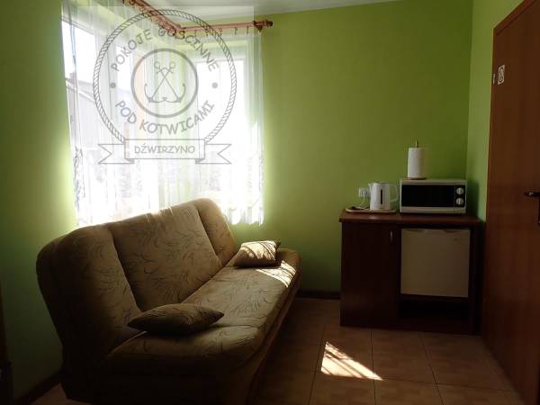 Apartament nr 2 typu studio, 2 pokojowy, z mini aneksem kuchennym, z łazienką i zadaszonym balkonem