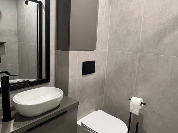 Łazienka, budynek B