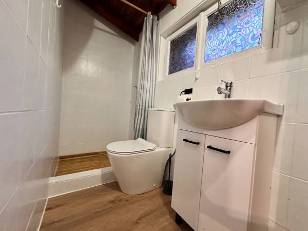 Wpadnij do lasu , domki nad jeziorem 