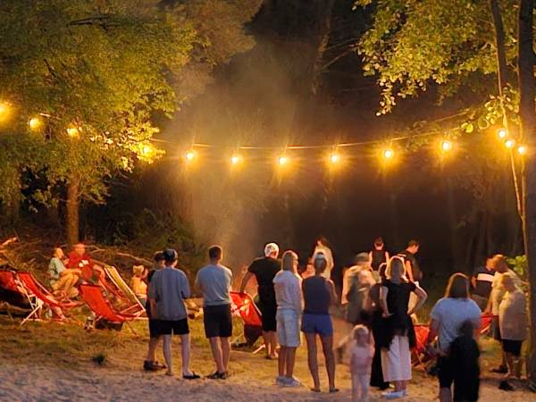 Wpadnij do lasu , domki nad jeziorem 