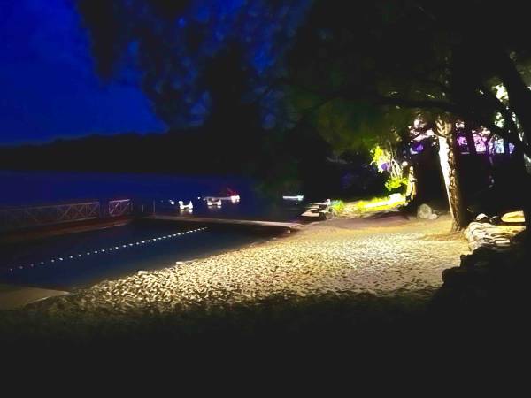 Wpadnij do lasu , domki nad jeziorem 