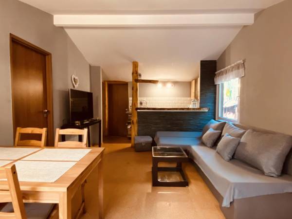 Wpadnij do lasu , domki nad jeziorem 