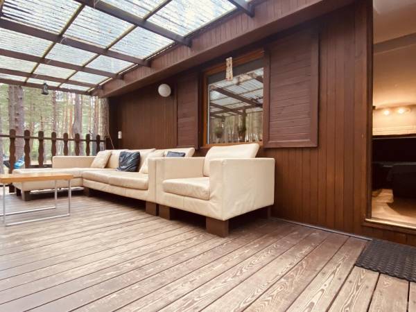 Wpadnij do lasu , domki nad jeziorem 