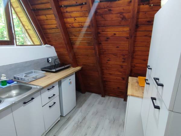 OŚRODEK WYPOCZYNKOWY ZAKĄTEK