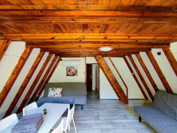 OŚRODEK WYPOCZYNKOWY ZAKĄTEK