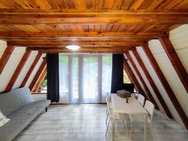 OŚRODEK WYPOCZYNKOWY ZAKĄTEK