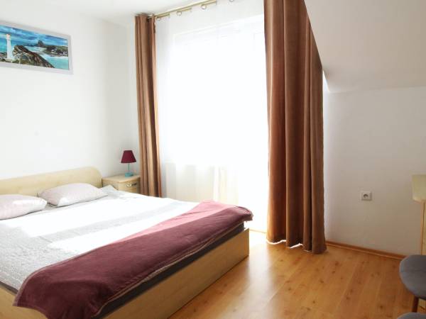 Pokoje Gościnne Lazur