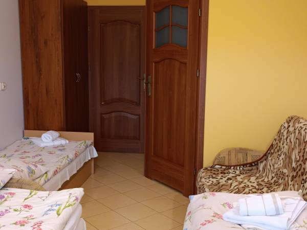 trzy osobowy z tarasem