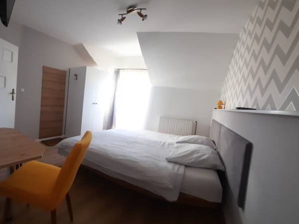 pokój 2 osobowy z łazienką