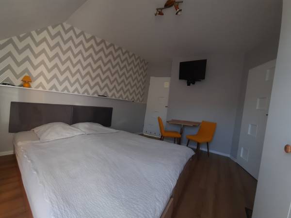 pokój 2 osobowy z łazienka