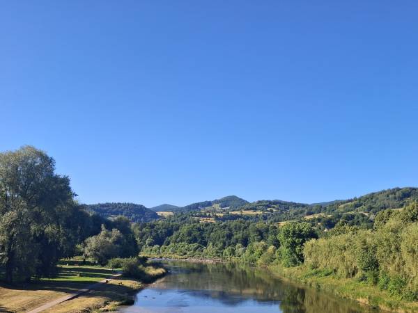 Punkt widokowy na pobliskim moście