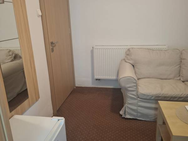 Pokój nr 2 trzyosobowy typu studio