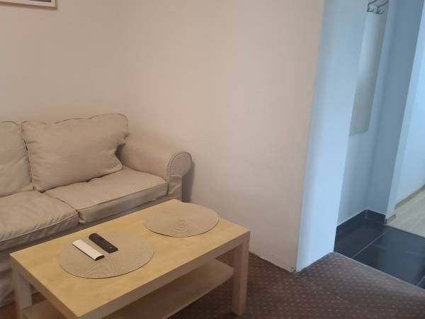 Pokój nr 2 trzyosobowy typu studio