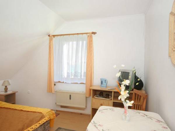 Pokoje Gościnne ELF