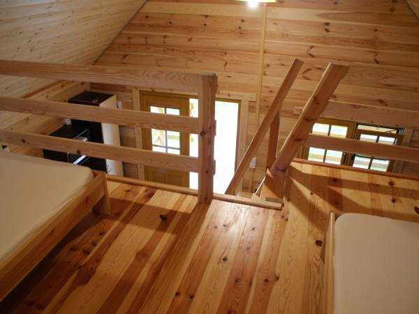 wejście na antresolę