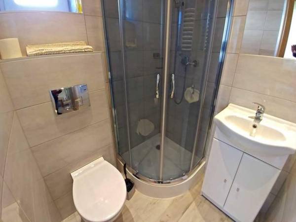 POD ZŁOTOKAPEM - Pensjonat