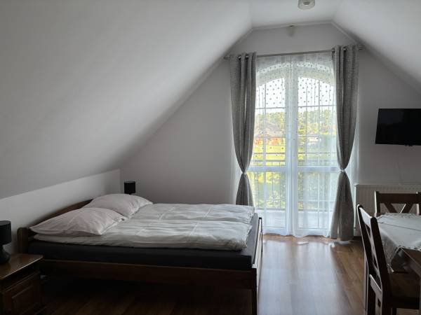 Pokoj 4 os. z łazienką i balkonem