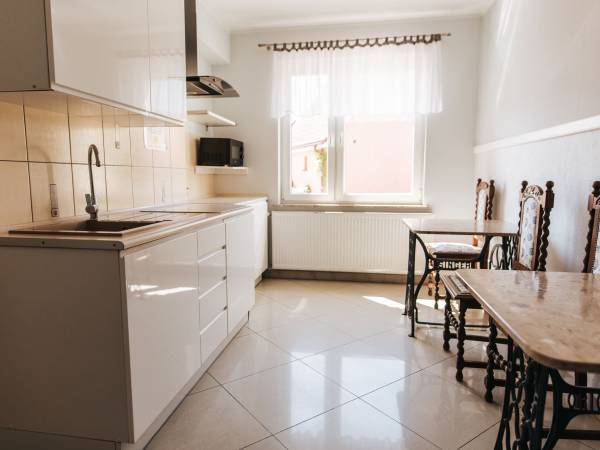 KUCHNIA WSPÓLNA - POKOJE