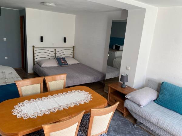 Pokoje Gościnne i Apartamenty