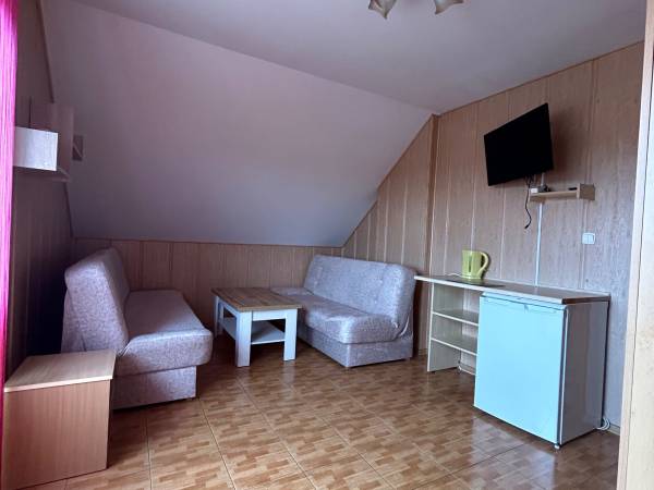 pokój nr7, 4 osobowy z łazienką i balkonem