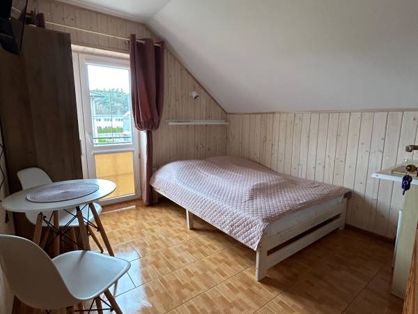 pokój nr4, 2 osobowy z łazienką i balkonem