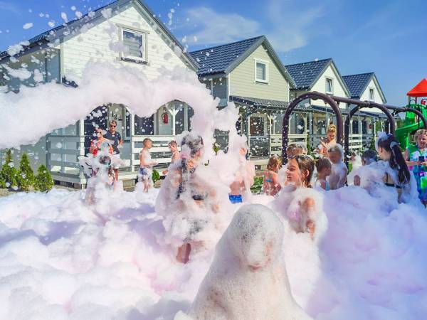 Domki nad morzem z animacjami