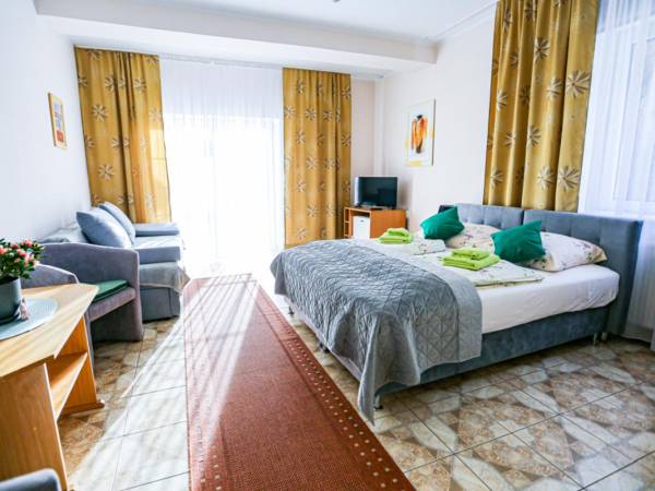  Pokoje i Apartamenty Villa Nadmorska 