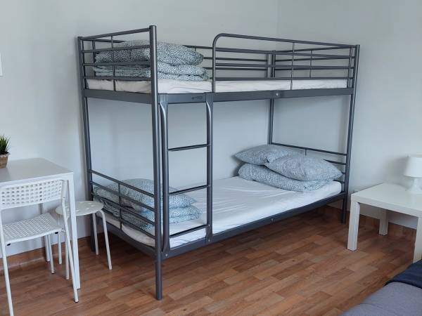 Pokój z łazienką na parterze