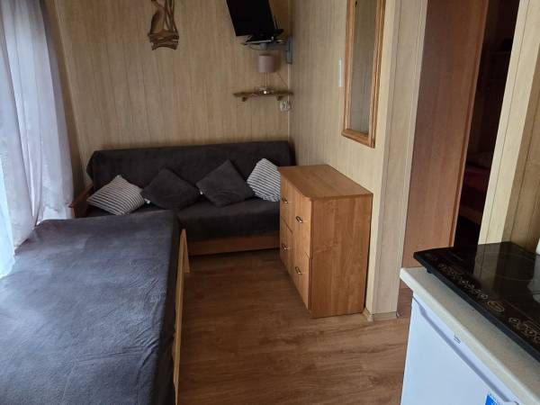 Domek letniskowy nad jeziorem - dla Ciebie i Twojej Rodziny!