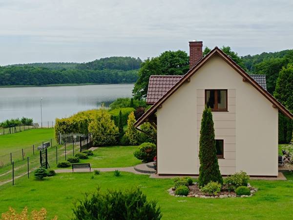 Dom Nad Jeziorem - Natalia