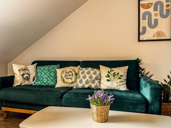 Pokój dzienny w jednym z apartamentów