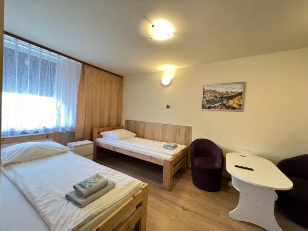 Pokój 2 os z łóżkami pojedynczymi z prywatną łazienka