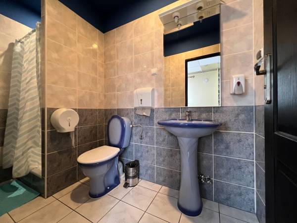 Pokój 2 os z łóżkiem małżeńskim z łazienka 