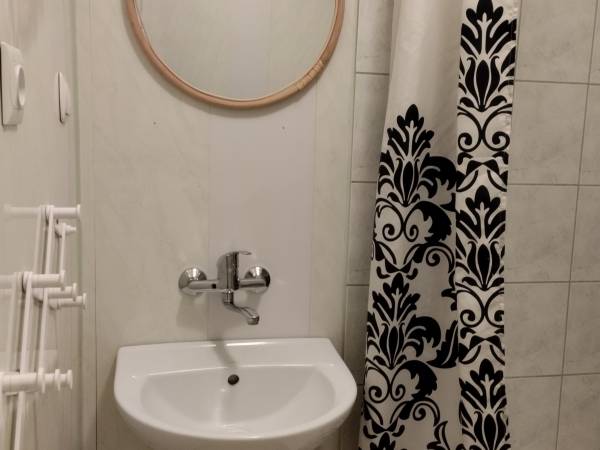 Trójka na górze- łazienka