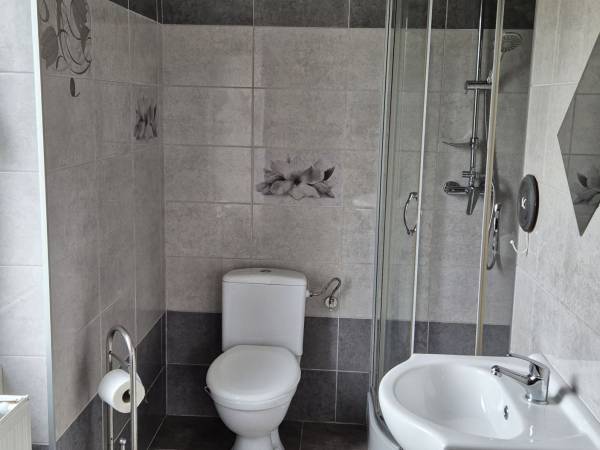 pokój z łazienką (piętro)