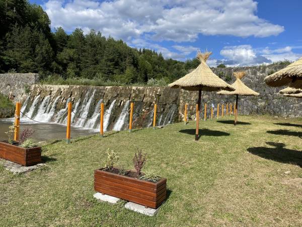 Kaskady na Grajcarku 50m od obiektu