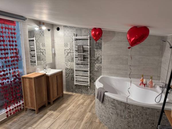 ŁAZIENKA APARTAMENT FAMILIJNY