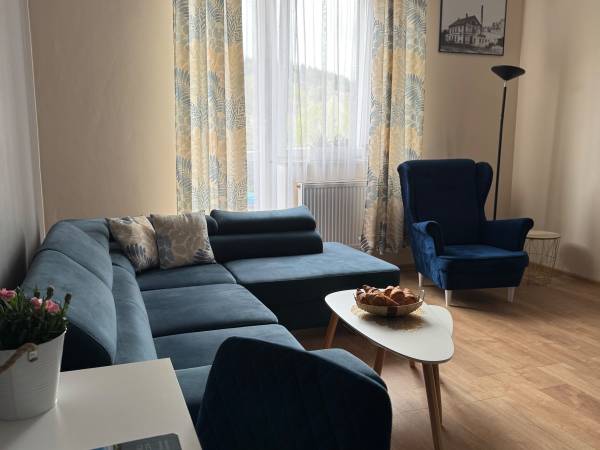 SALON APARTAMENT FAMILIJNY