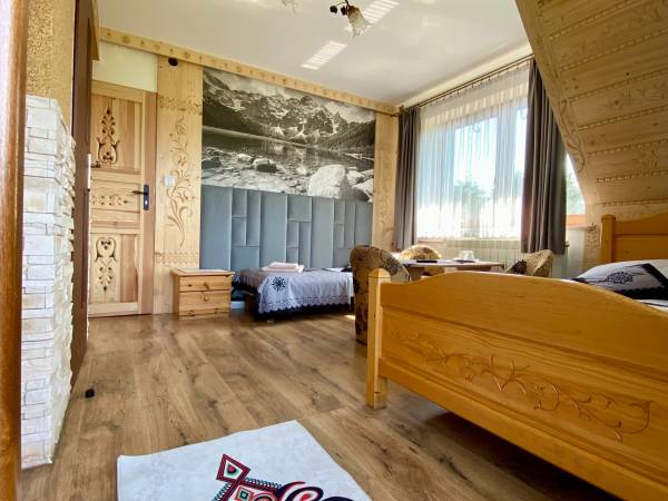 Pokój nr 3 z balkonem i widokiem na Tatry