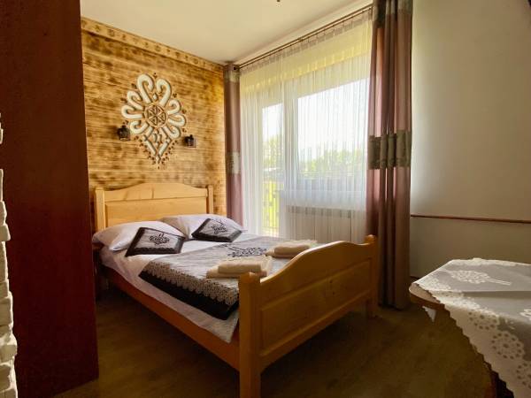 Pokój nr 2 z balkonem i widokiem na Tatry