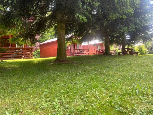 Domki Letniskowe W Ogrodzie